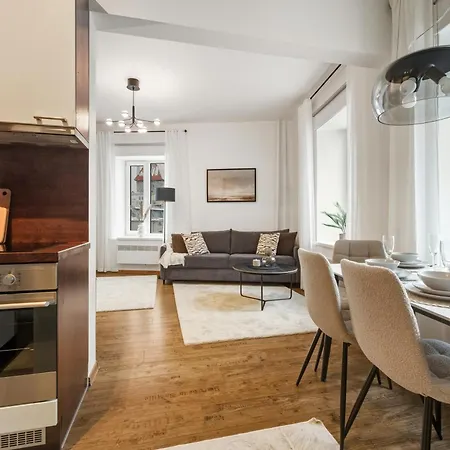 Old Town Design - 3 Min To Christmas Market Apartment *